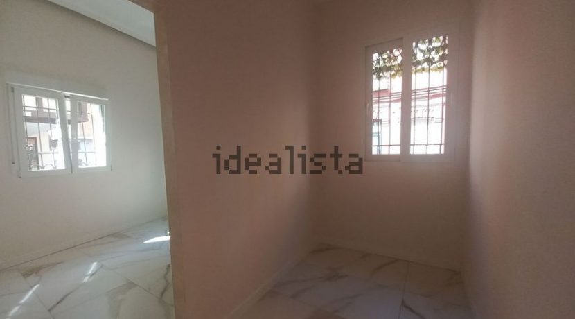 1257376873